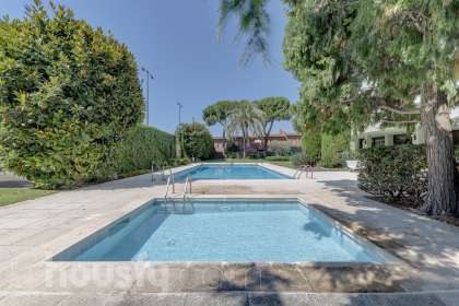 Piso en venta en Calle Santa Elvira (De)