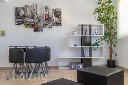 inmobiliaria housfy vende piso en Calle Eduardo Bosca