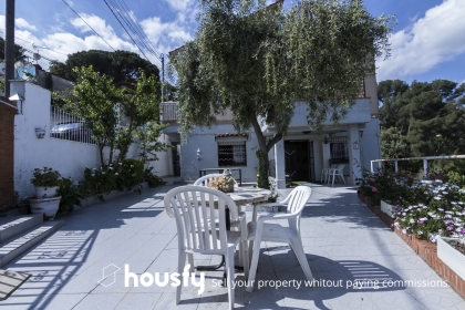 inmobiliaria housfy vende piso en Calle Vacarisses