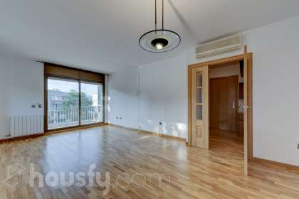 Piso en venta en Calle Santa Rosa