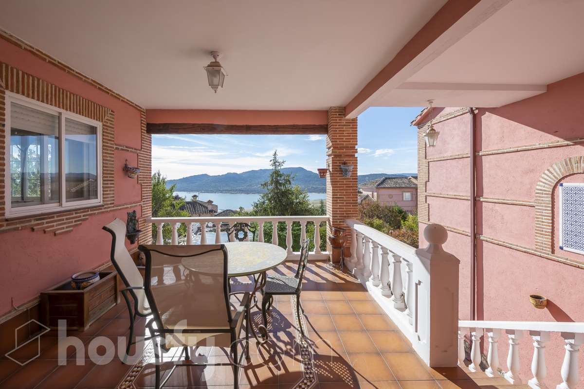 Casa en venta en Calle Enebros, Manzanares el Real