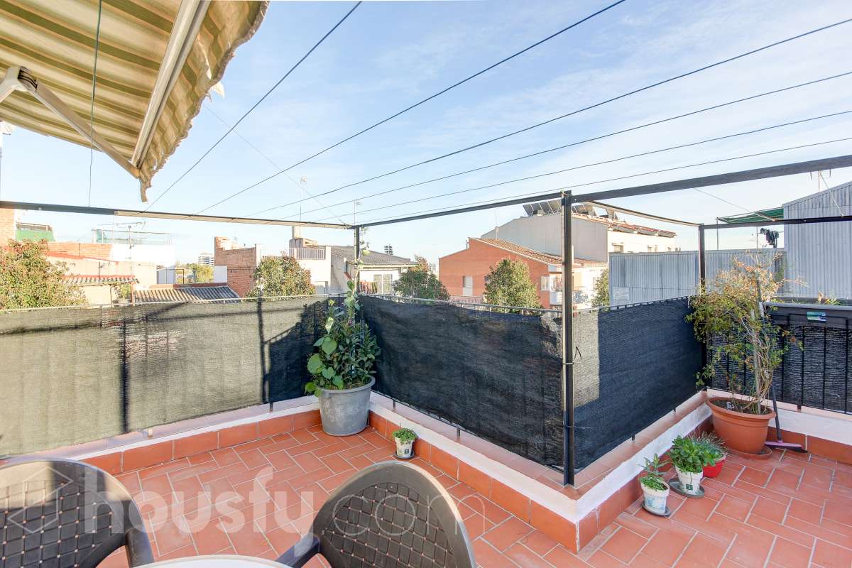 Piso en venta en Carrer del Doctor Aymerich i Gilabertó, Llevant, Terrassa