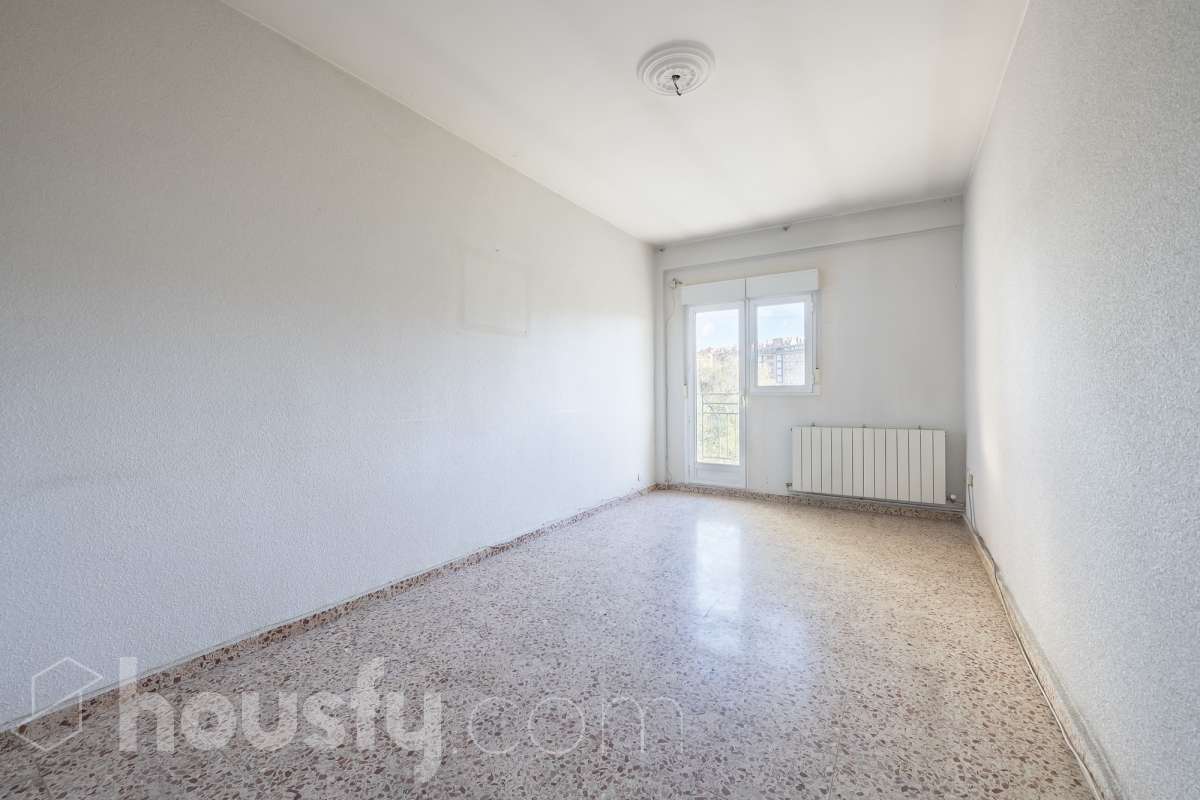 Piso en venta en Calle la Ilíada, San Blas, Madrid