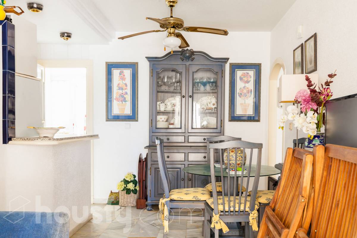 Bajo en venta en Avenida Alfredo Nobel, Playa de los Locos, Torrevieja
