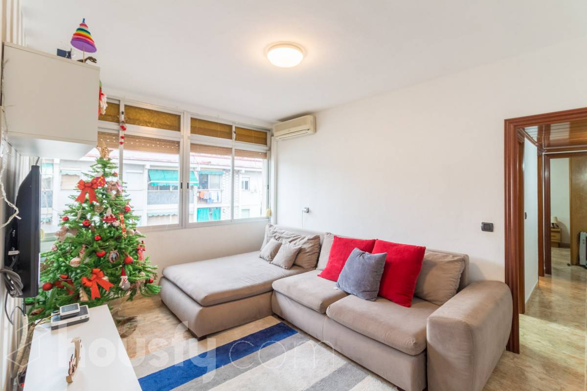 Piso en venta en Carrer del Cedre, Sant Ildefons, Cornellà de Llobregat