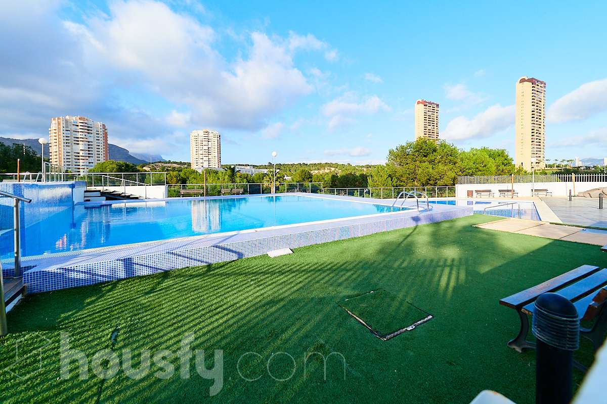 Piso en venta en Calle Presidente Adolfo Suárez, Pueblo Poniente, Benidorm