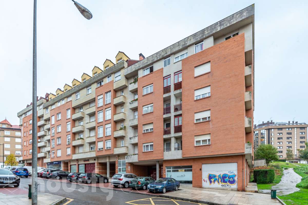 Piso en venta en Calle Rafael Gallego Sainz, Ciudad Naranco-Vallobín-La Florida, Oviedo