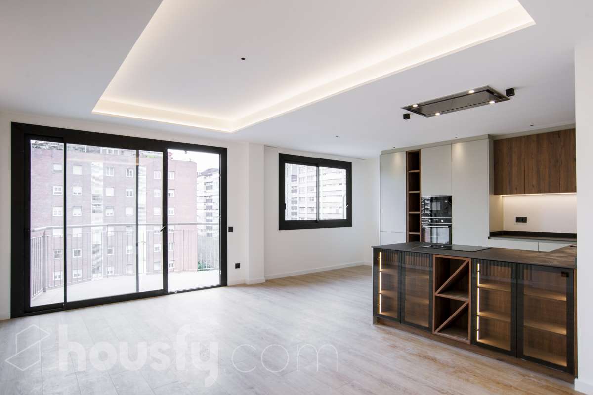 Piso en venta en Avinguda de Roma, Eixample, Barcelona