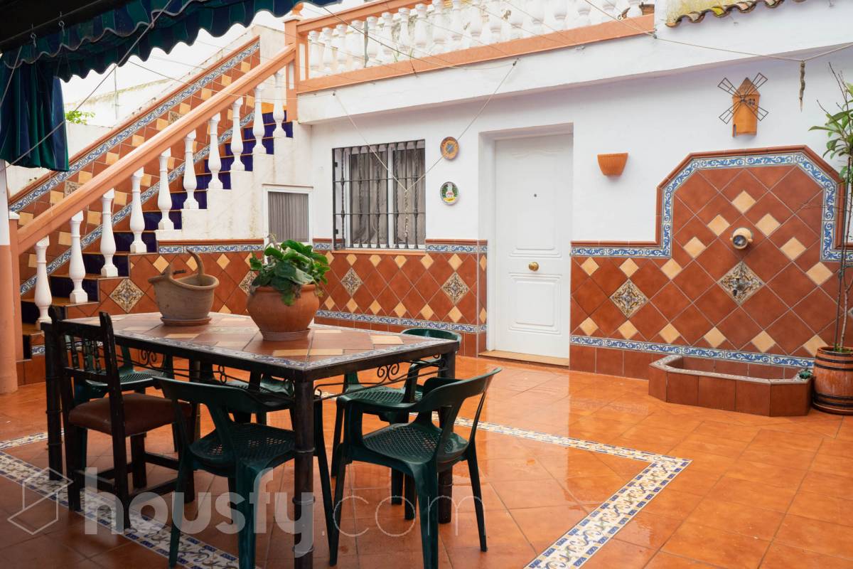 Casa en venta en Calle Corredera, Los Molinos, Alcalá de Guadaira