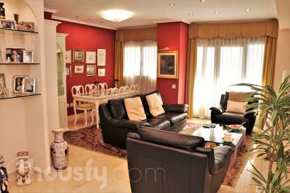 inmobiliaria housfy vende piso en Avenida Corts Valencianes De Les
