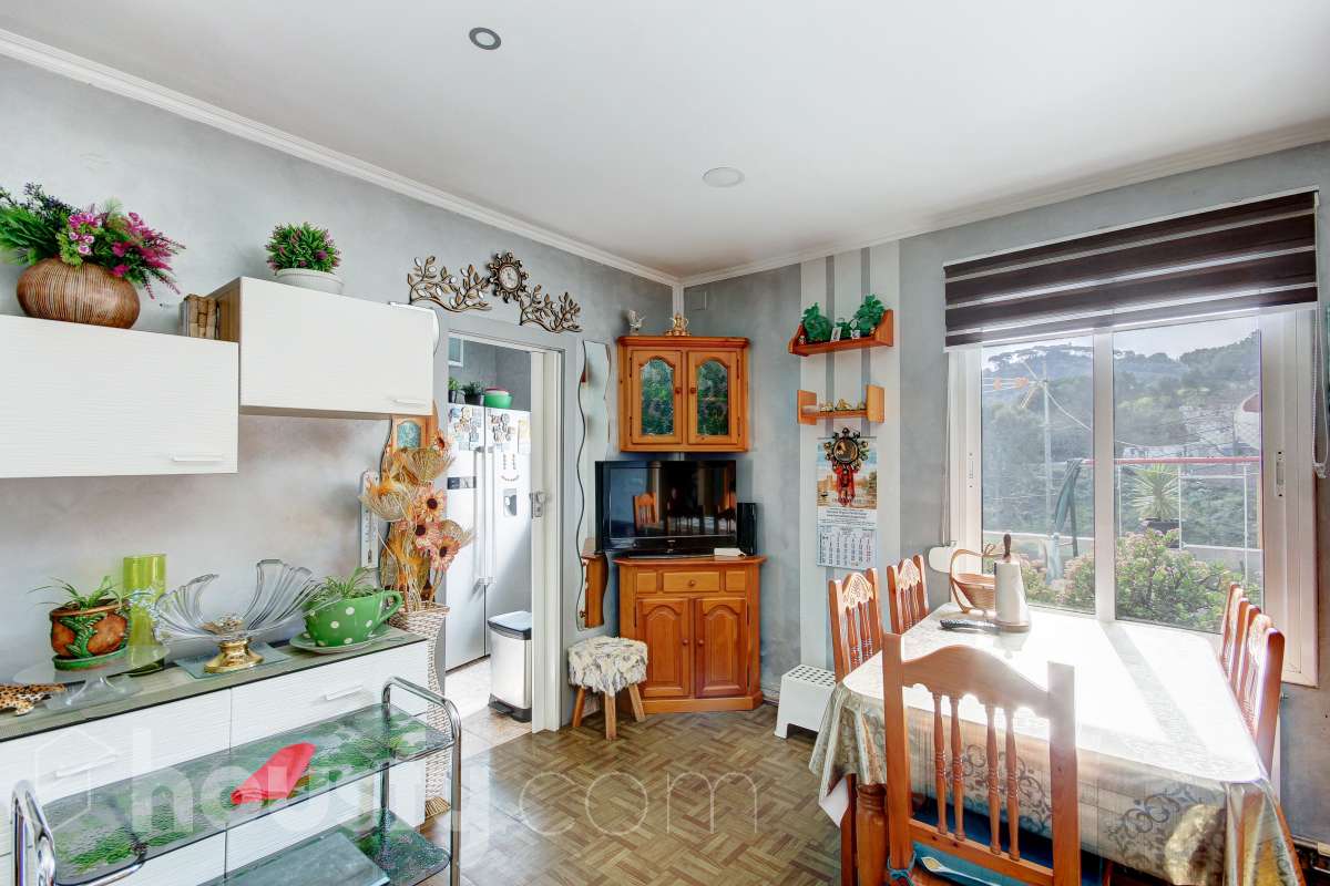 Piso en venta en Carrer de Sant Feliu de Codines, Nou Barris, Barcelona