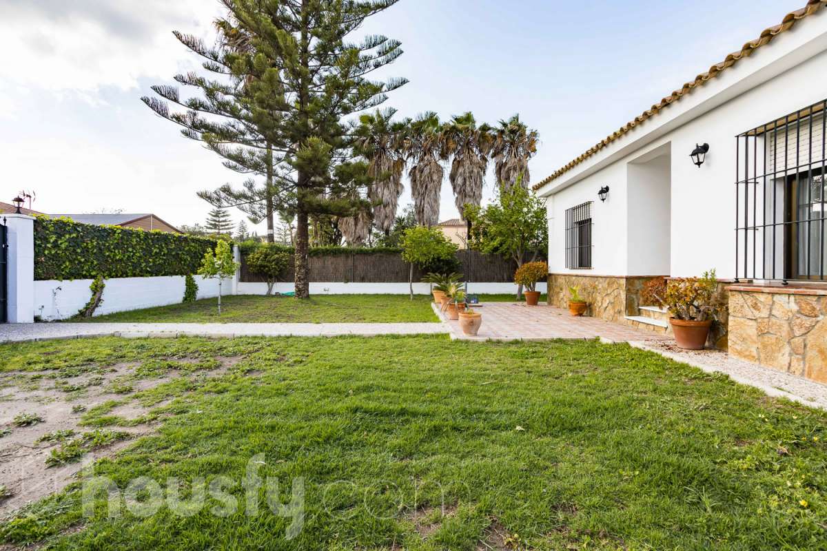 Casa en alquiler en Camino Pista Montijo, Centro - Norte, Chipiona