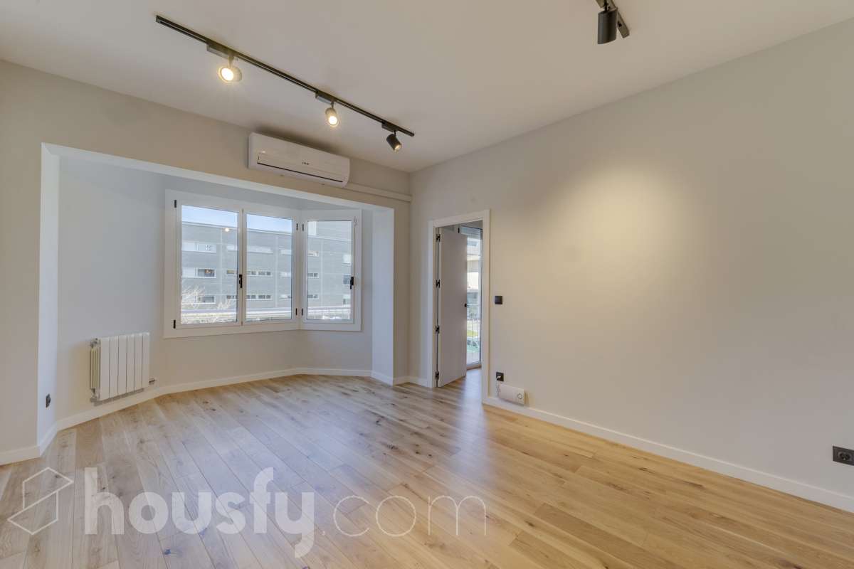 Piso en venta en Carrer de Sant Quintí, Horta Guinardó, Barcelona
