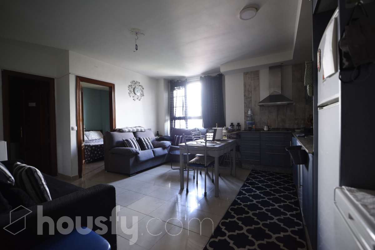 Piso en venta en Avenida de Canarias, Vecindario centro-San Pedro Mártir, Santa Lucía de Tirajana