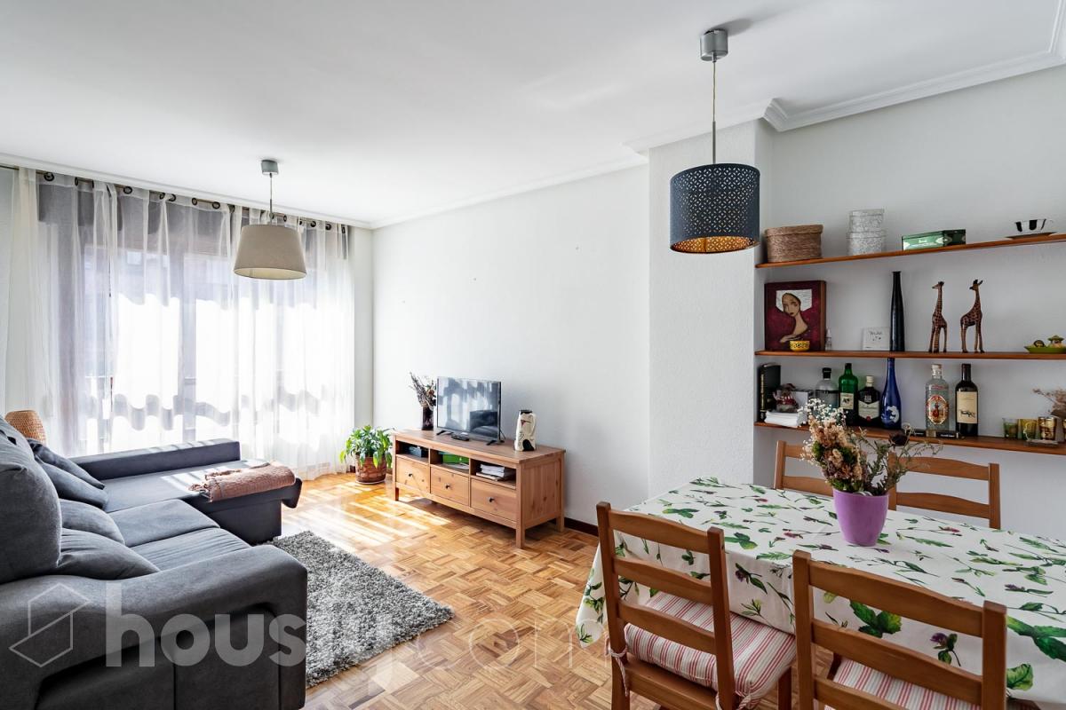 Duplex en venta en Calle Coronel Bobes, Ciudad Naranco-Vallobín-La Florida, Oviedo