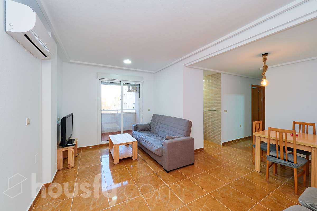 Piso en venta en Calle Joaquín Chapaprieta, Centro, Torrevieja