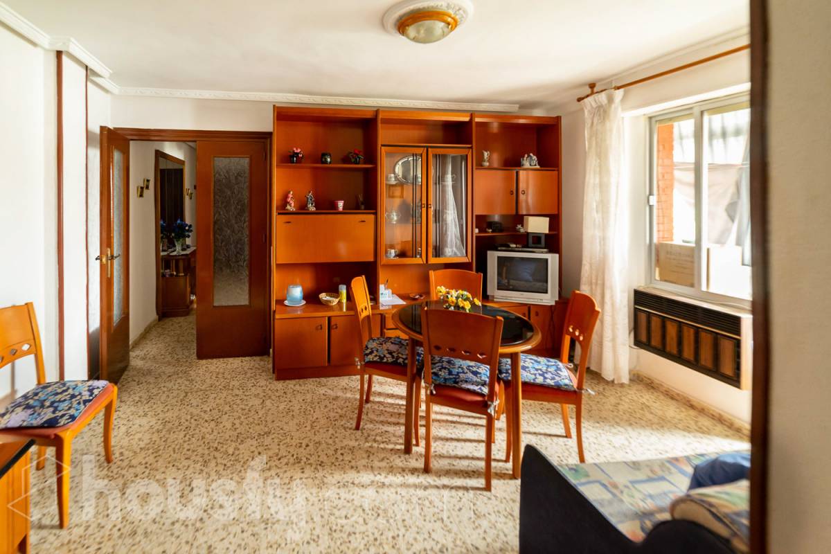 Piso en venta en Plaza Poeta Federico Garcia Lorca, La Paz-Las Américas, Linares