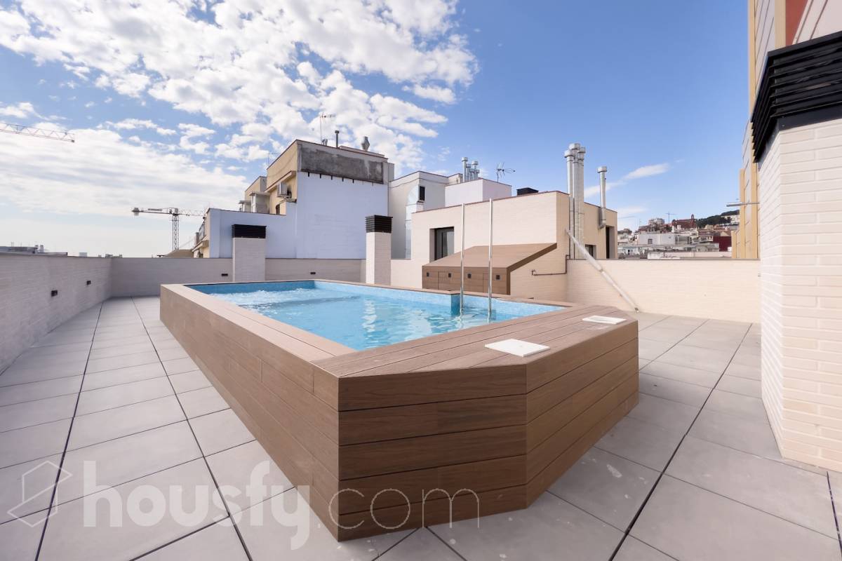 Bajo en venta en Passeig de Maragall, Nou Barris, Barcelona