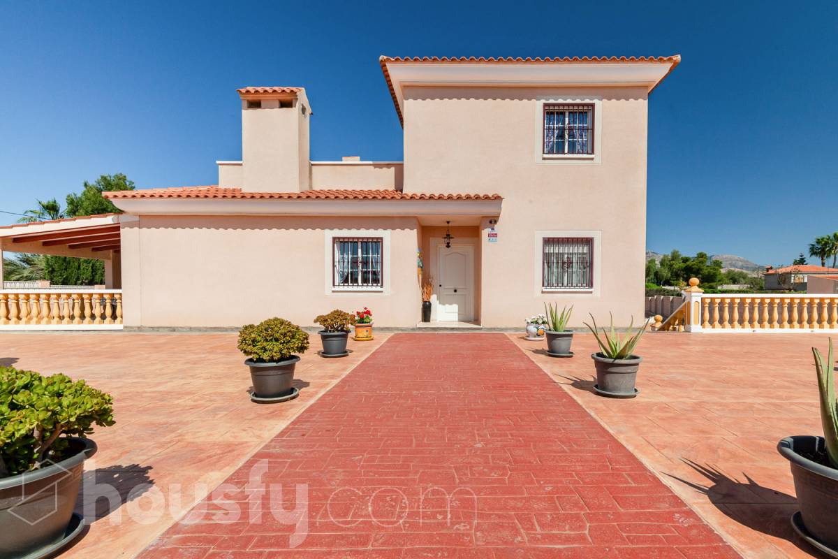 Casa en venta en Calle Cometa, Alicante / Alacant