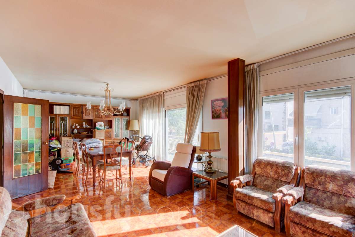 Piso en venta en Avinguda de la Generalitat, Pallejà