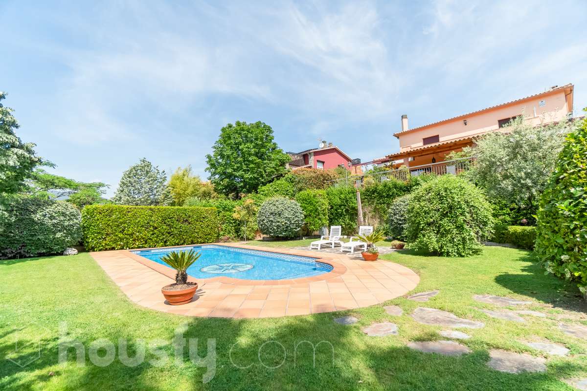 Casa en venta en Carrer del Pardal, Caldes de Montbui
