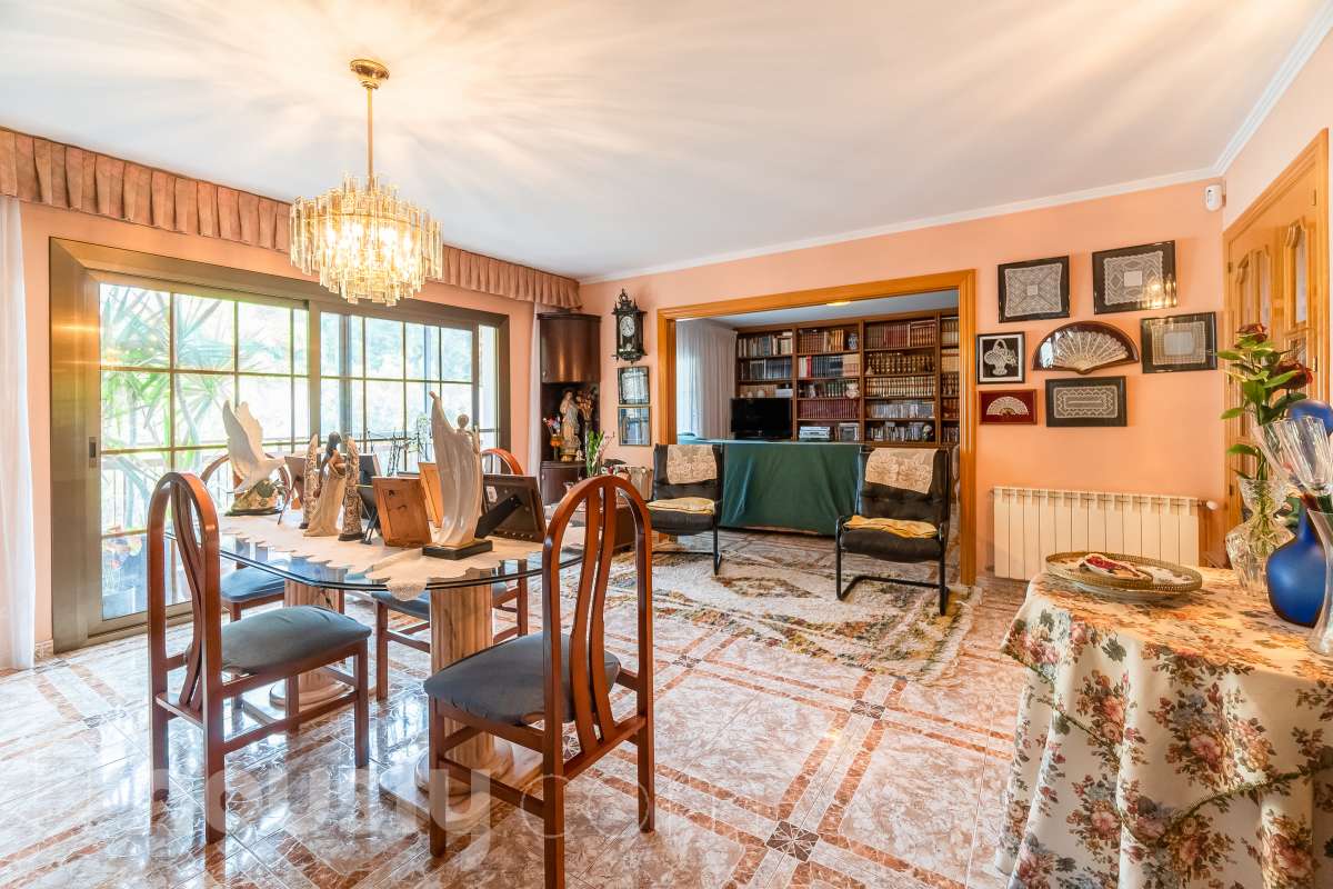 Edificio en venta en Avinguda Sant Carles, Arenys de Munt
