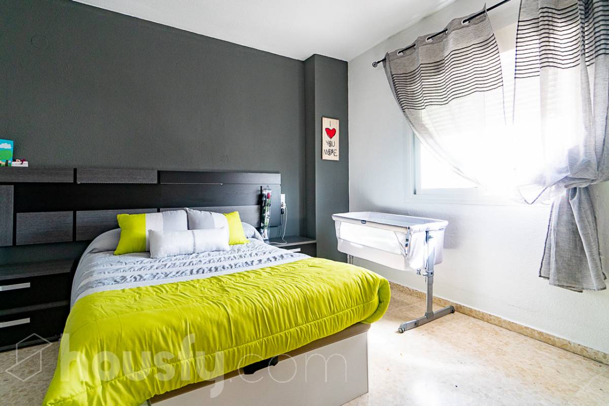 Piso en venta en Calle San Juan Nepomuceno, La Zubia