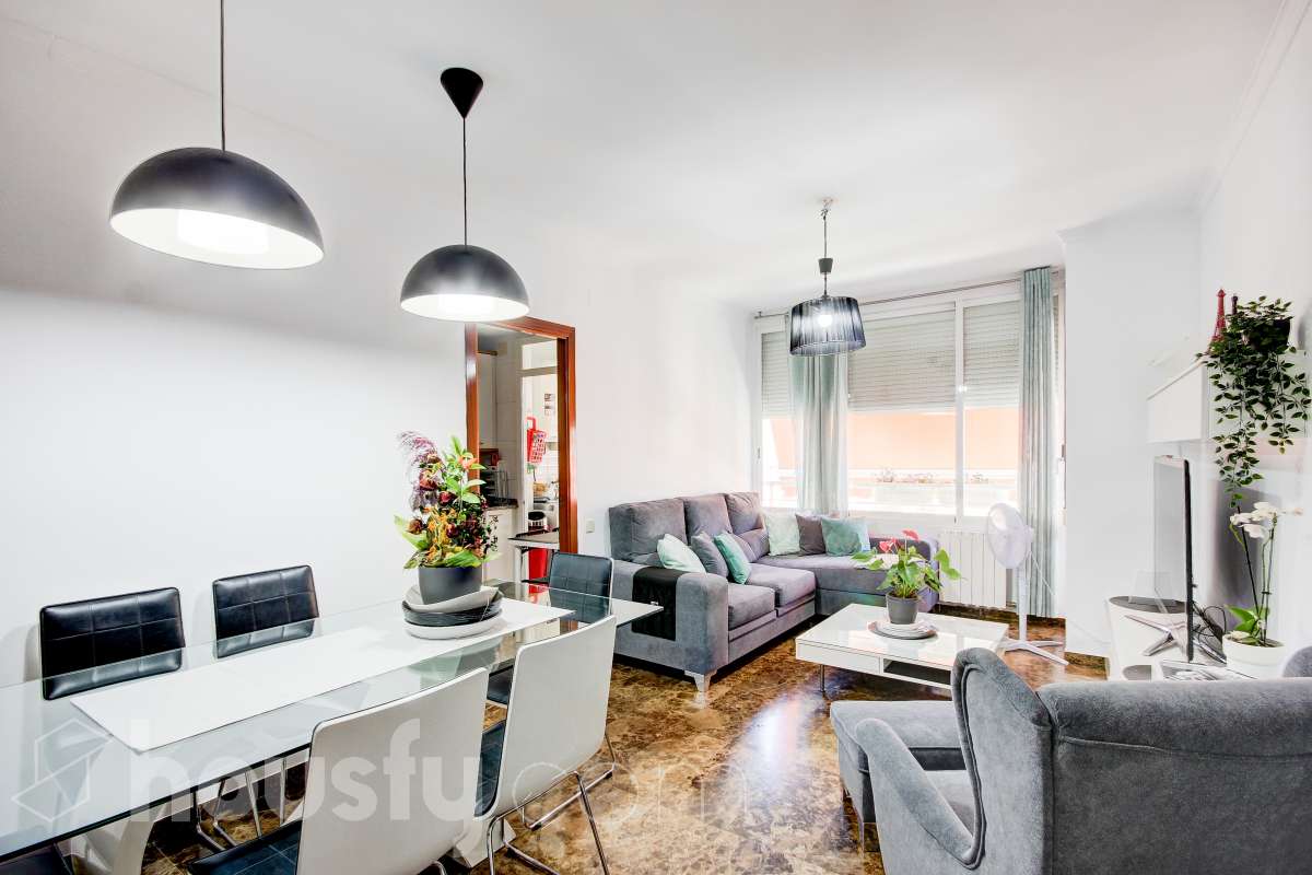 Piso en venta en Carrer de Josep Sangenís, Horta Guinardó, Barcelona
