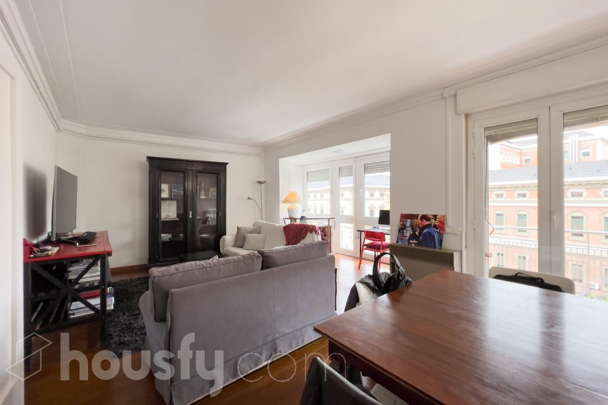 Piso en venta en Carrer de Casanova, Eixample, Barcelona