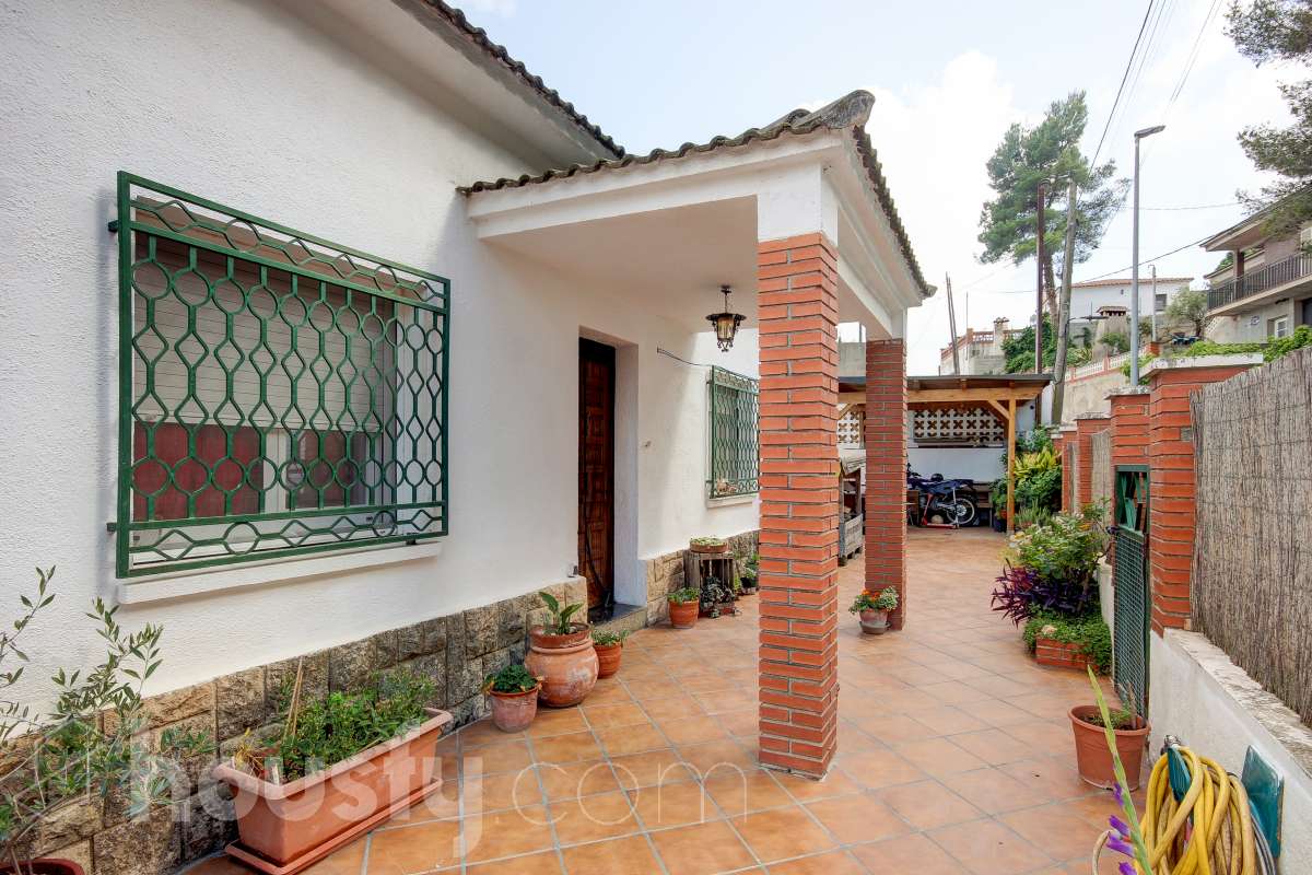 Casa en venta en Carrer Alt Penedès, Font-Rubí