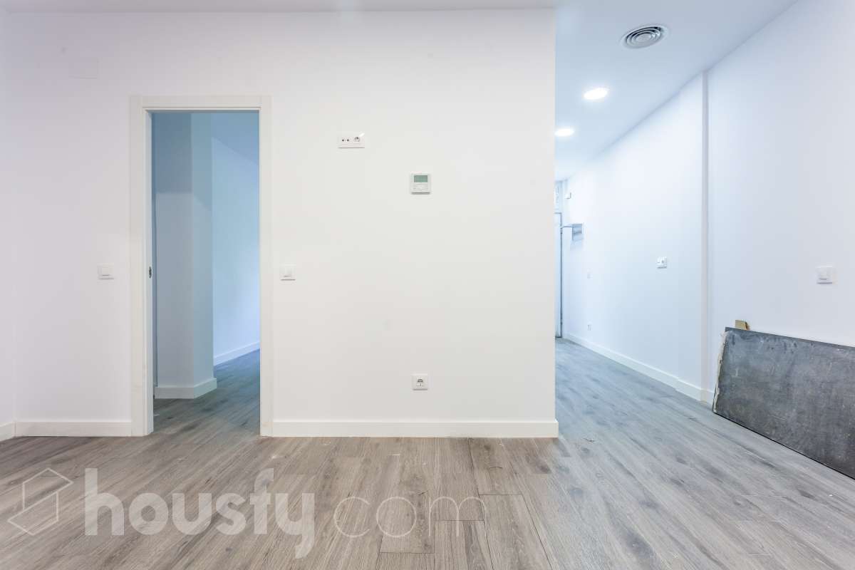 Bajo en venta en Avenida Cerro Prieto, Este, Móstoles