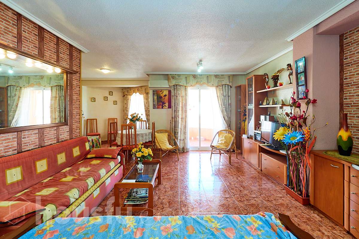Piso en venta en Calle Finlandia, Playa de los Locos, Torrevieja
