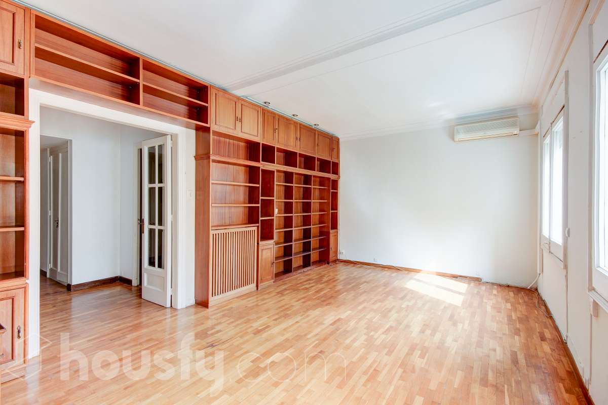 Piso en venta en Carrer de Balmes, Sarrià-Sant Gervasi, Barcelona