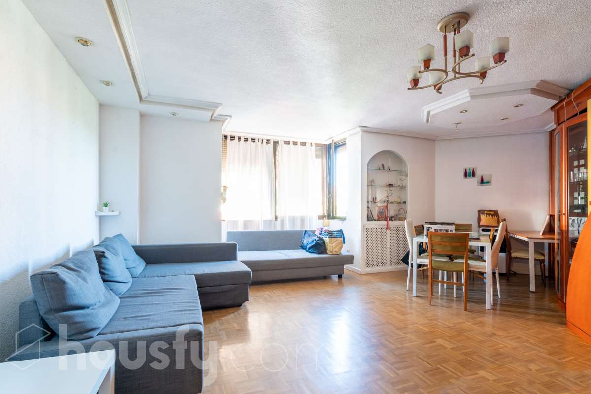 Piso en venta en Avenida de la Felicidad, Villaverde, Madrid