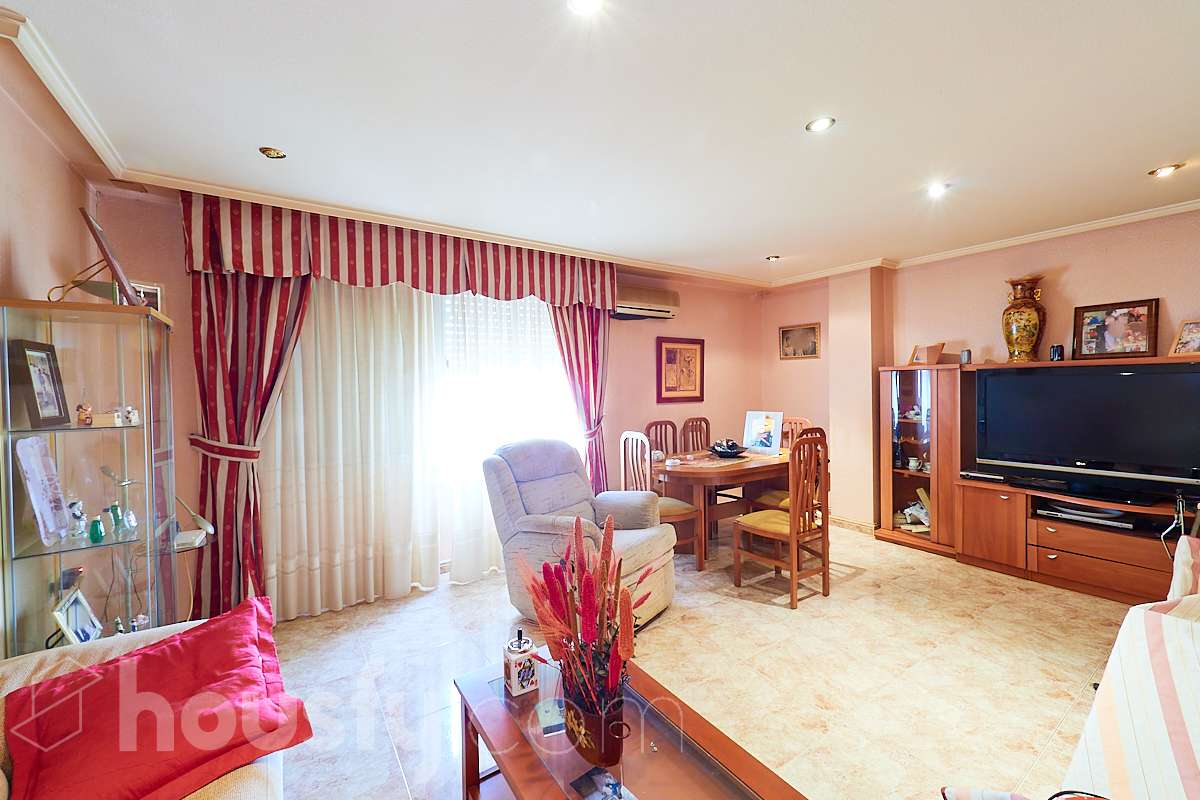 Piso en venta en Carrer Mestre Serrano, Novelda