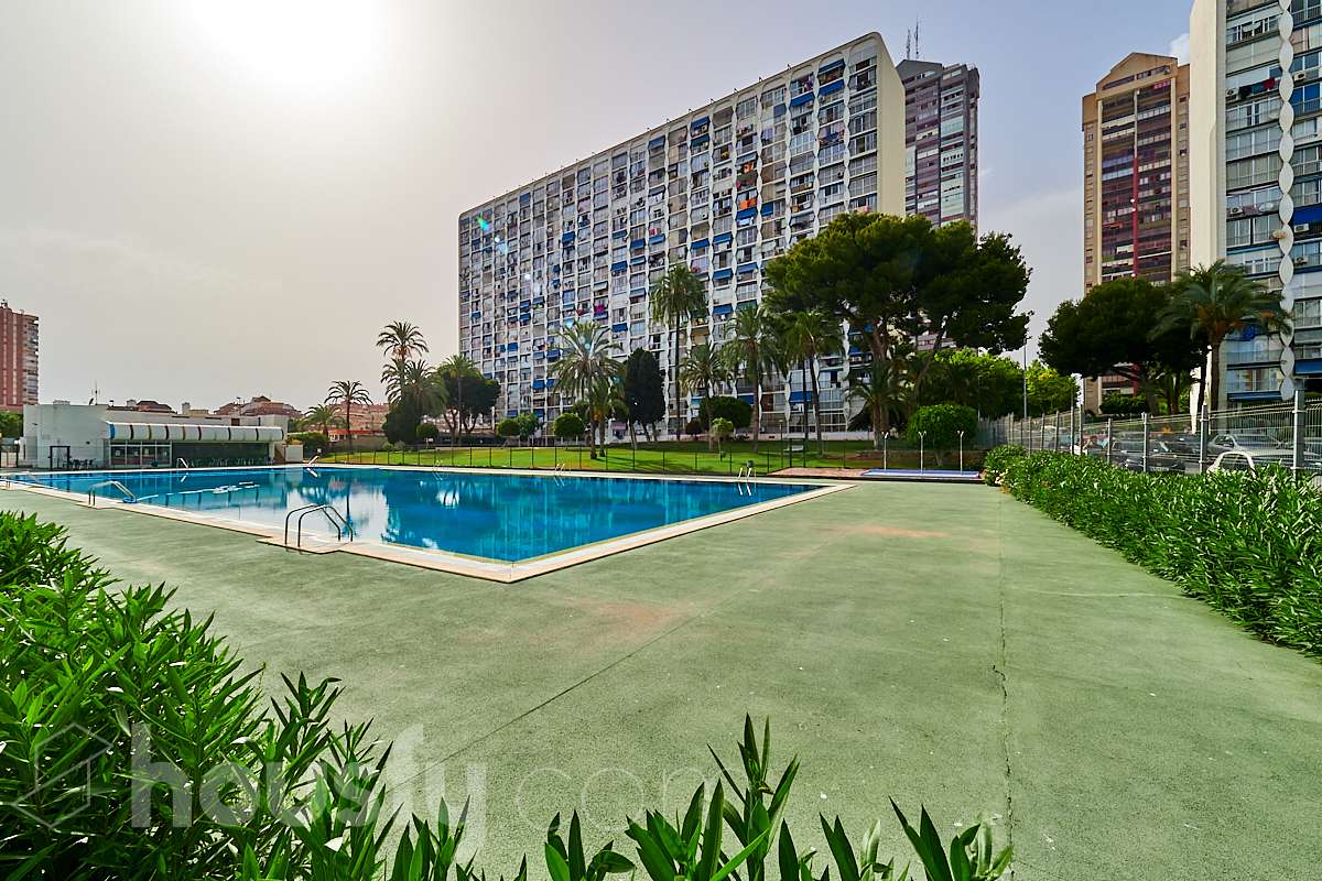 Piso en venta en Avenida de Portugal, Pueblo Levante, Benidorm