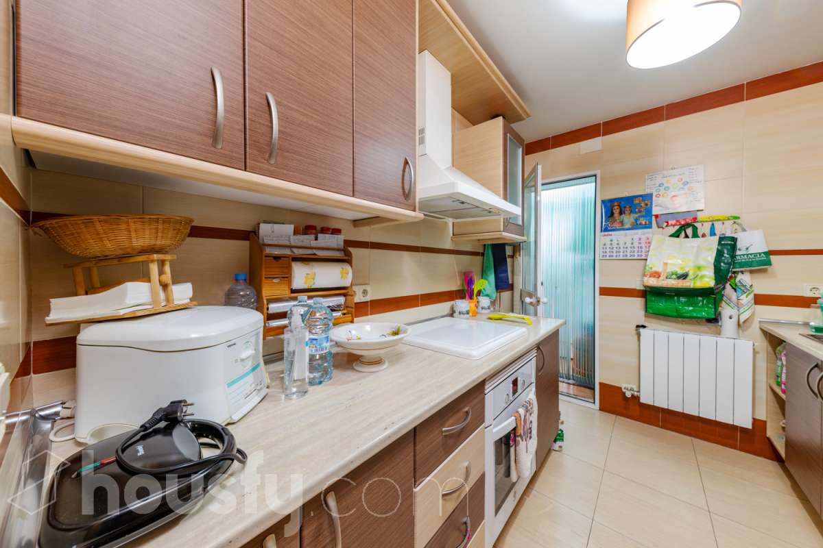 Piso en venta en CL EMPERADOR CARLO, Ubeda