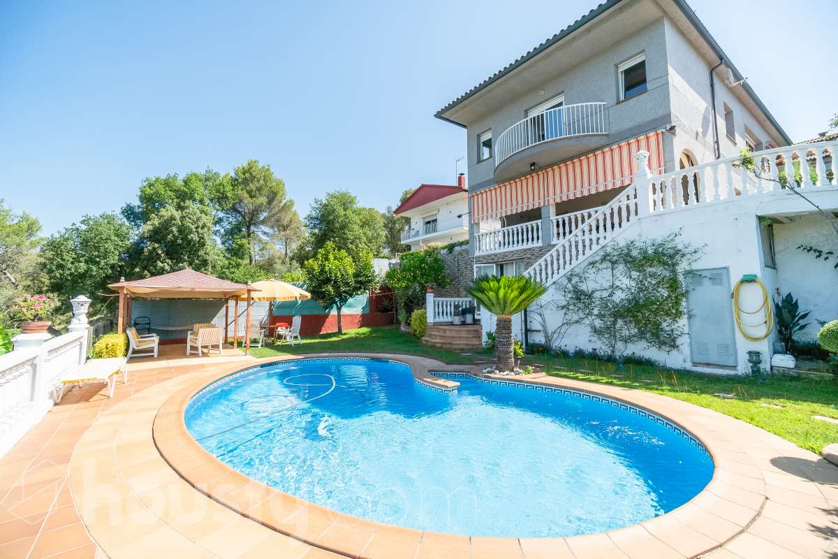 Casa en venta en Carrer Apel·les Mestres, Sentmenat