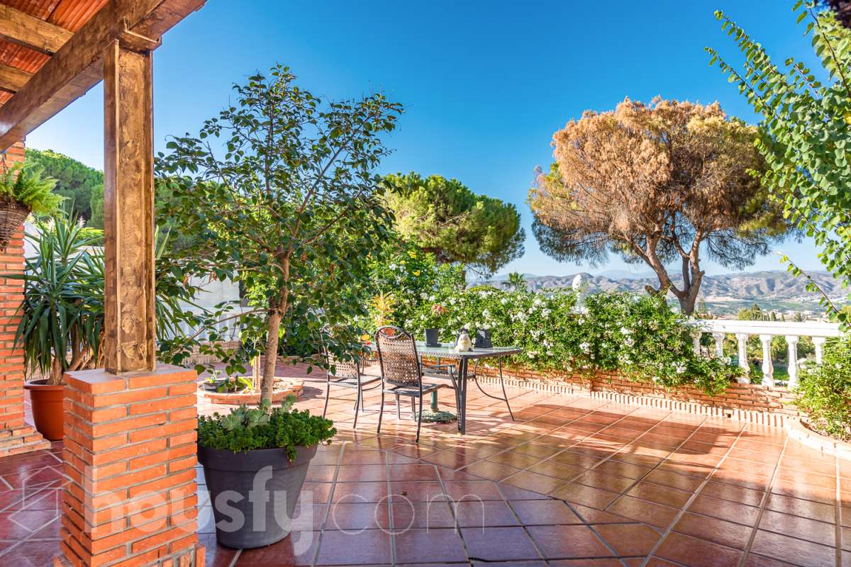 Casa en venta en CL BENAHAVIS, Pinos de Alhaurín, Alhaurín de la Torre