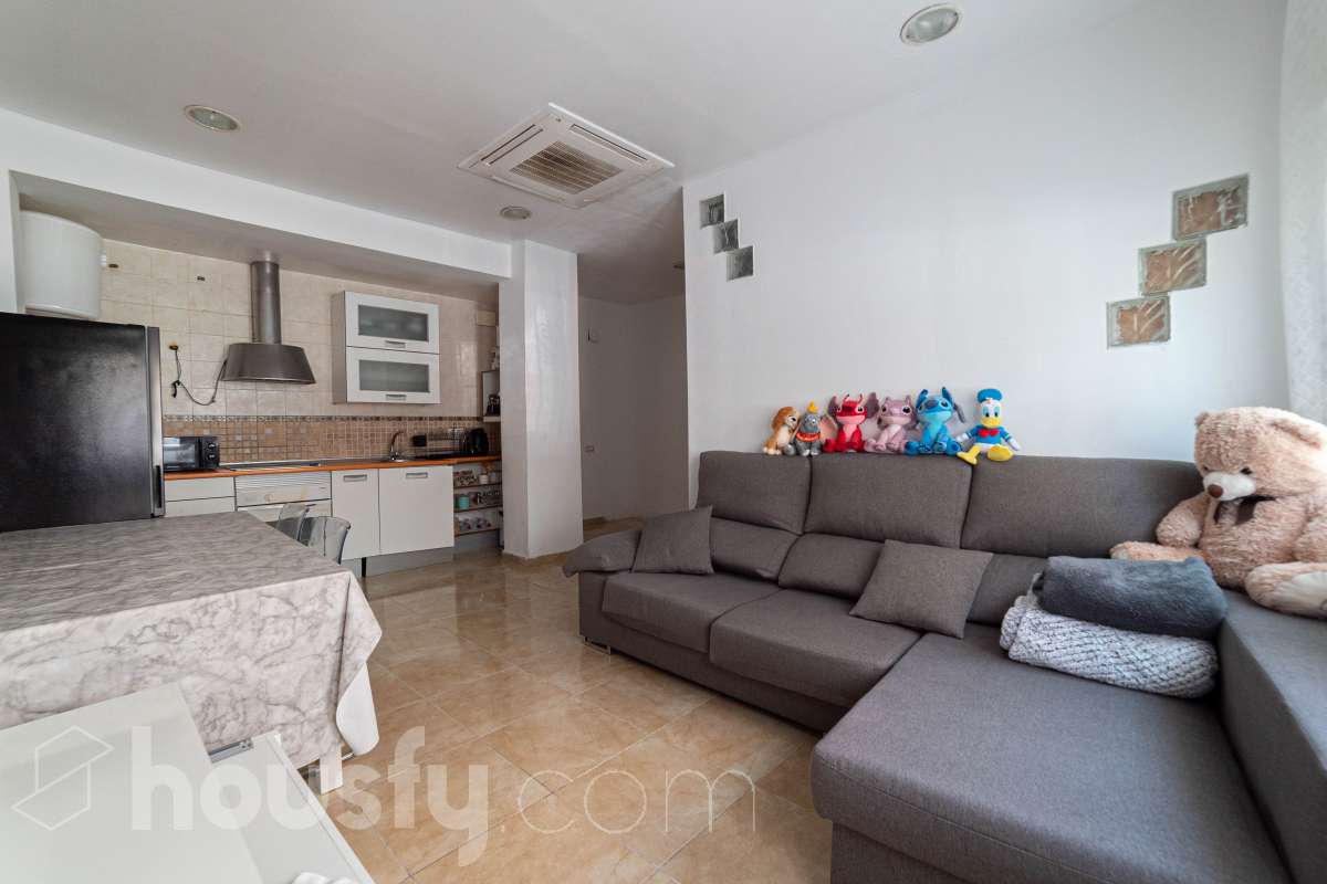 Piso en venta en Carrer de la Independència, La Creu de Barberà - Avinguda - Eixample, Sabadell