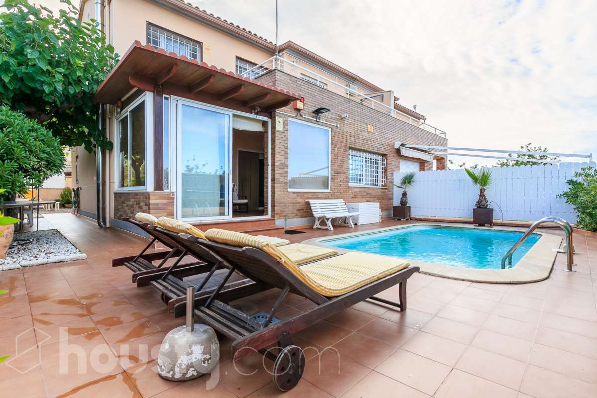 Casa en venta en Carrer del Vendrell, Creixell