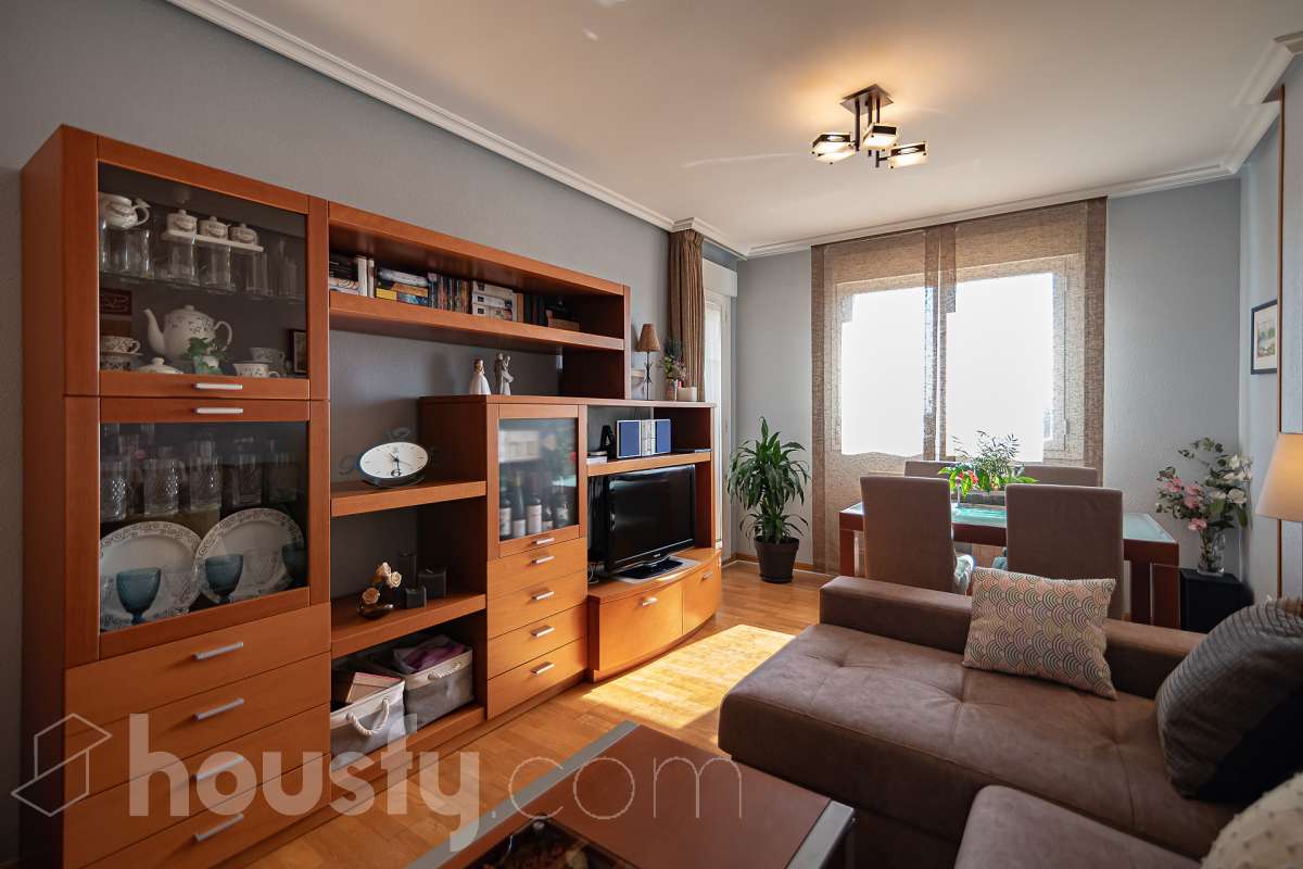 Piso en venta en Calle de Aldebarán, Oliver y Valdefiero, Zaragoza