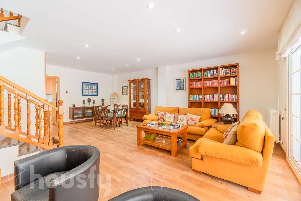Casa en venta en CL LEPANTO, Caneletes-Turonet, Cerdanyola del Vallès