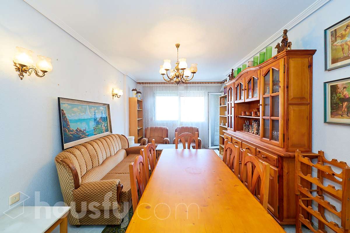 Piso en venta en CL SAN POLICARPO, Centro, Torrevieja