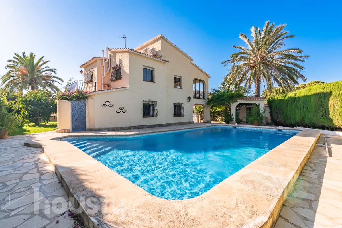 Casa en venta en Carrer Lleó, Les Rotes/Las Rotas, Denia