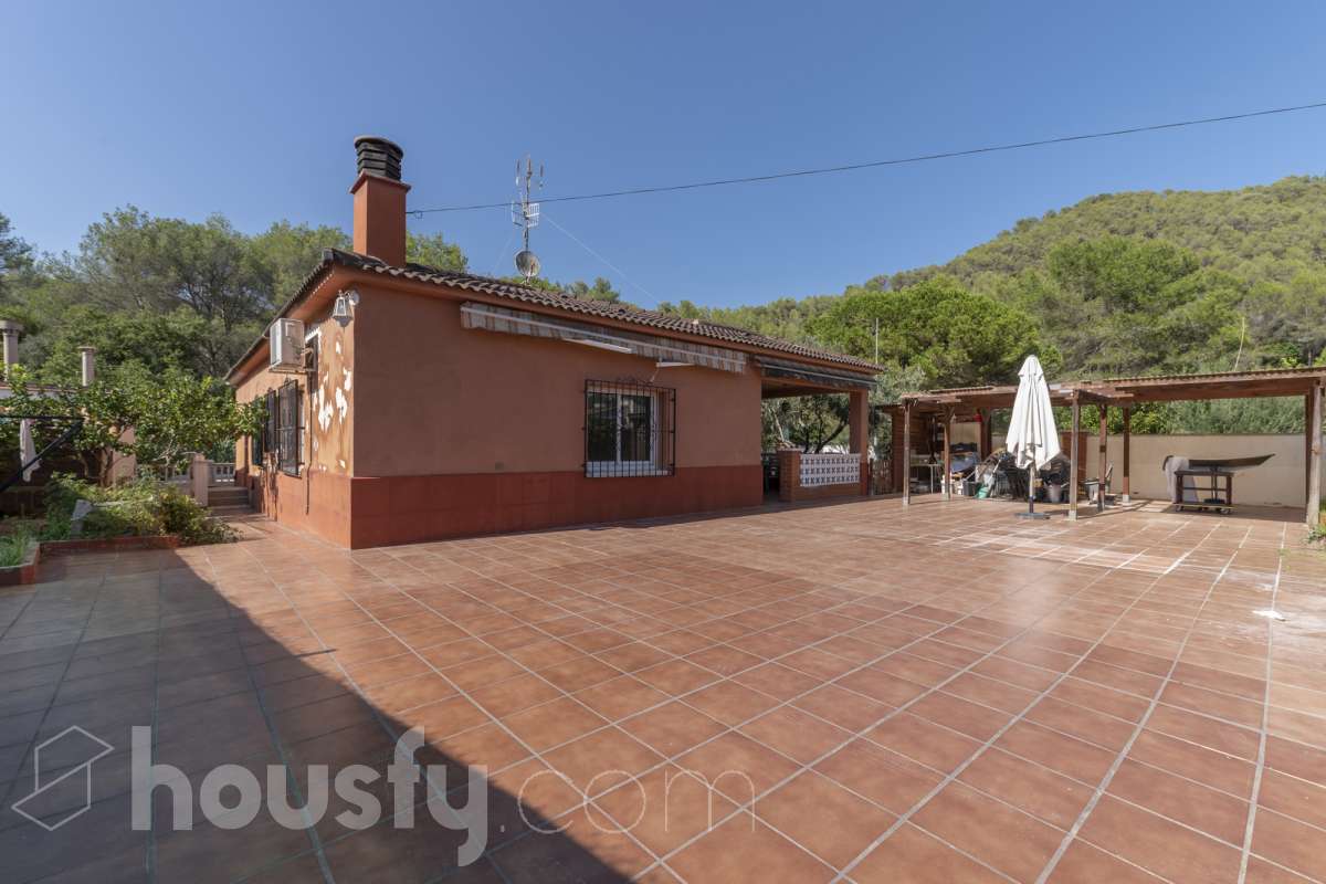 Casa en venta en Carrer Ecuador, Canyelles