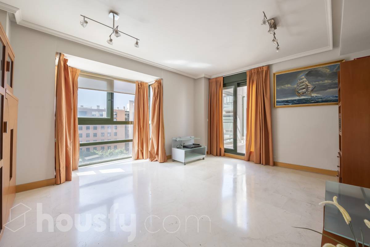 Piso en venta en Avenida de Francisco Pi y Margall, Hortaleza, Madrid