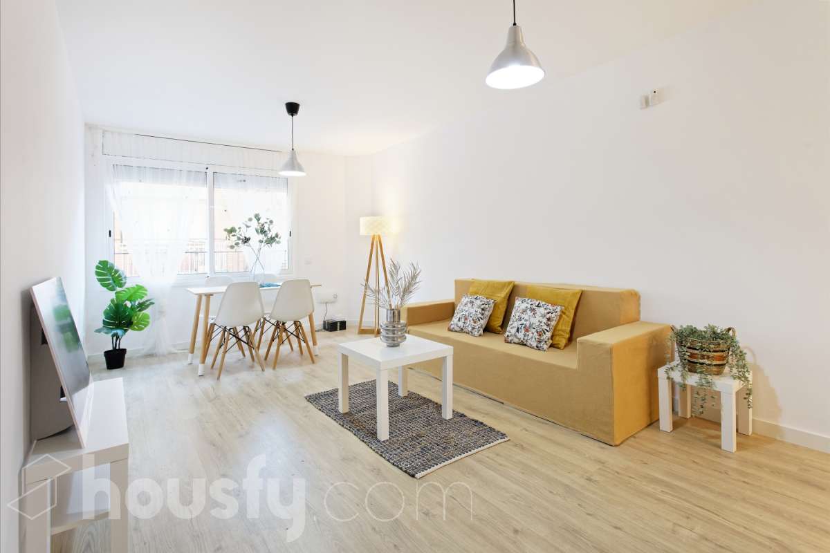 Piso en venta en CL OVIEDO, Centre - Casco Antiguo, Sant Boi de Llobregat