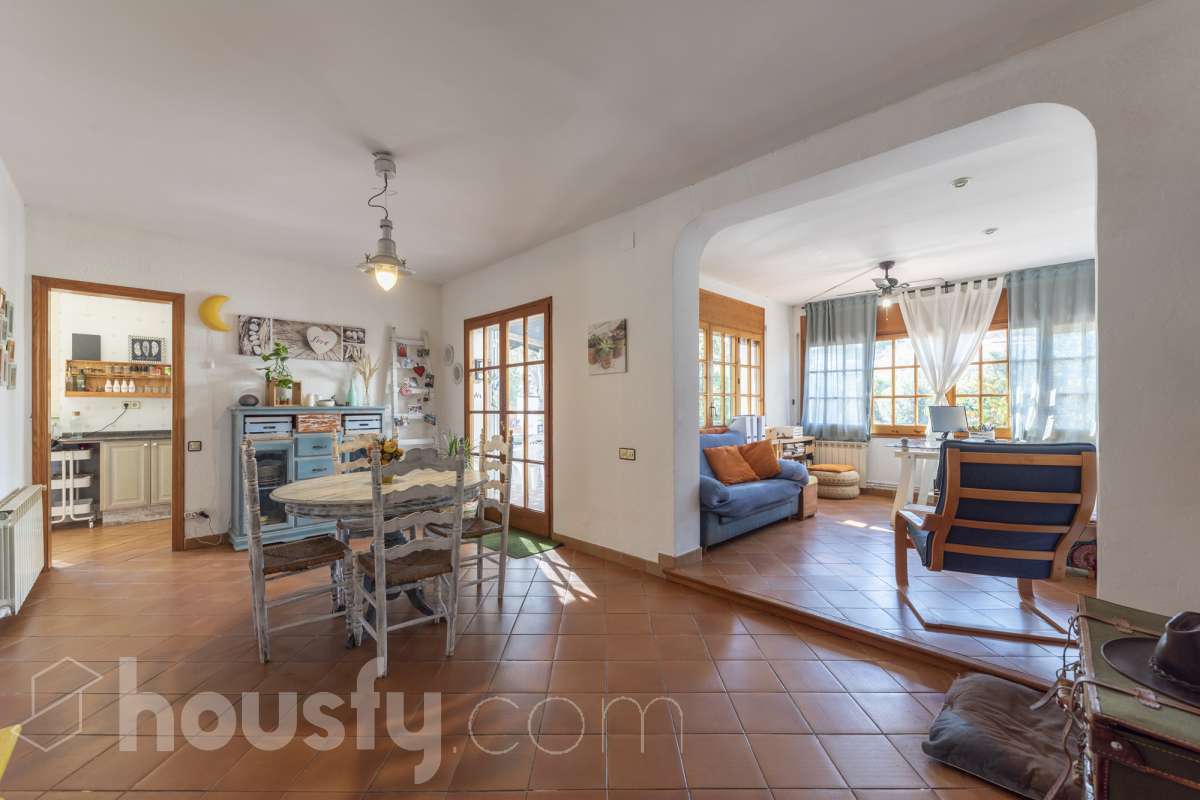Casa en venta en Carrer del Montseny, Esparreguera