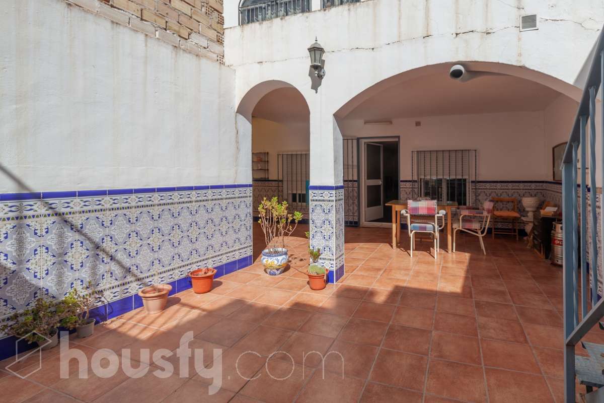 Bajo en venta en Calle Aguilar, Puente Genil